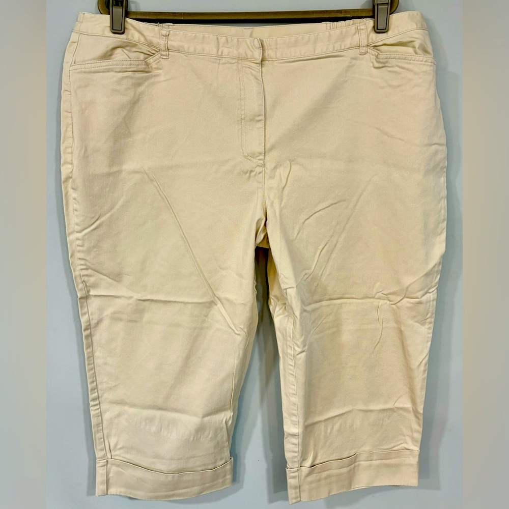 ELISABETH by LIZ CLAIBORNE Tan Stretch Cropped Capri Pants 24P